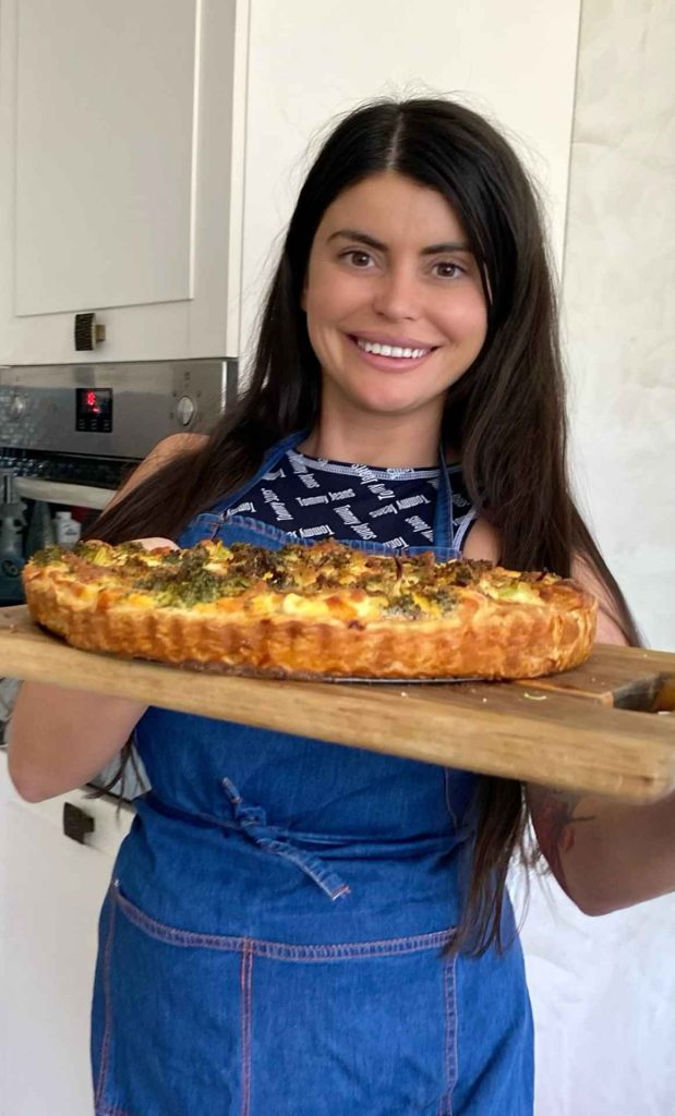 QUICHE WITH CHEESE AND BROCCOLI